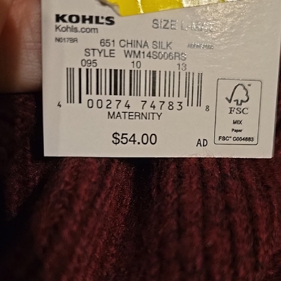 Elegant Burgundy V-Neck Sweater with Lace Trim - Picture 6 of 7